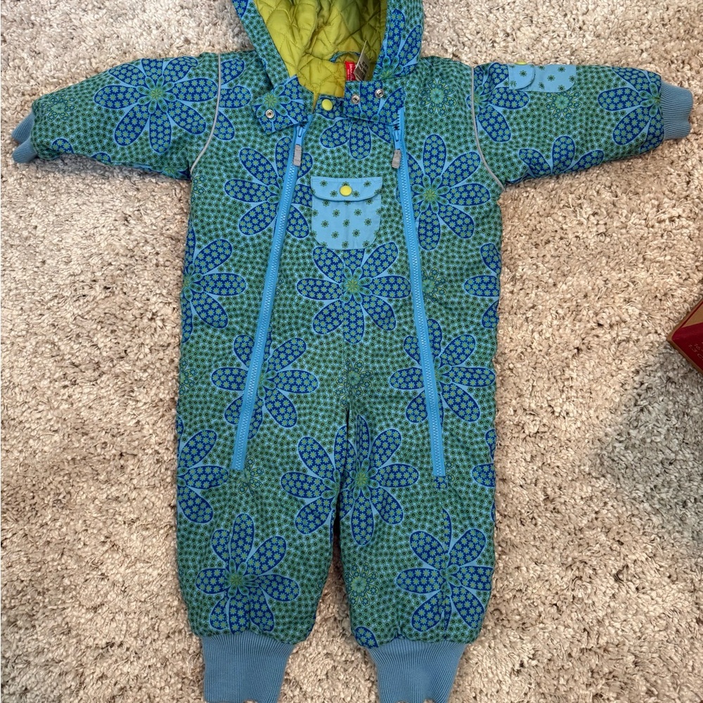 Hanna Andersson Blue and Green Footies floral design
